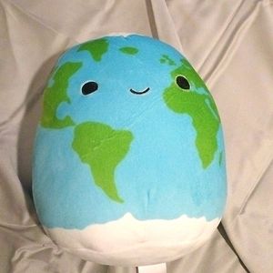 NWOT Earth Squishmallow